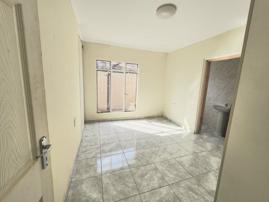 6 Bedroom Property for Sale in Northam Limpopo