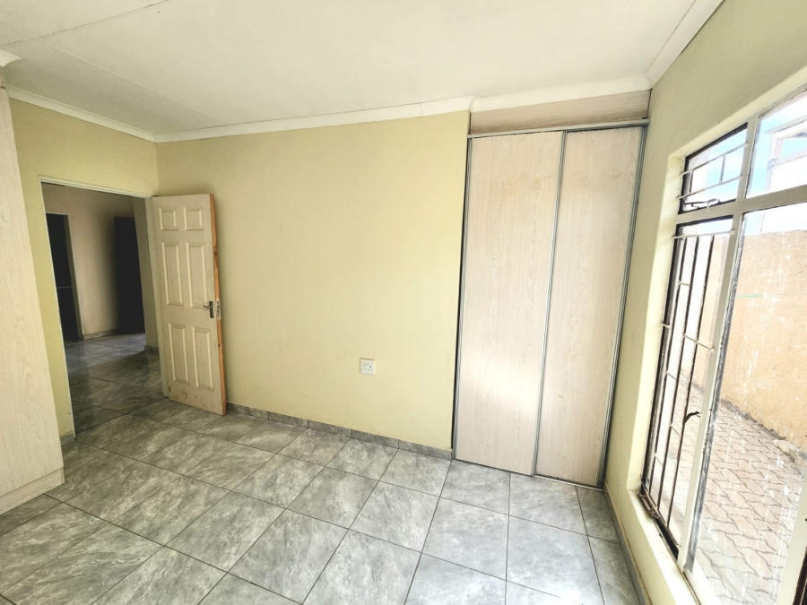 6 Bedroom Property for Sale in Northam Limpopo