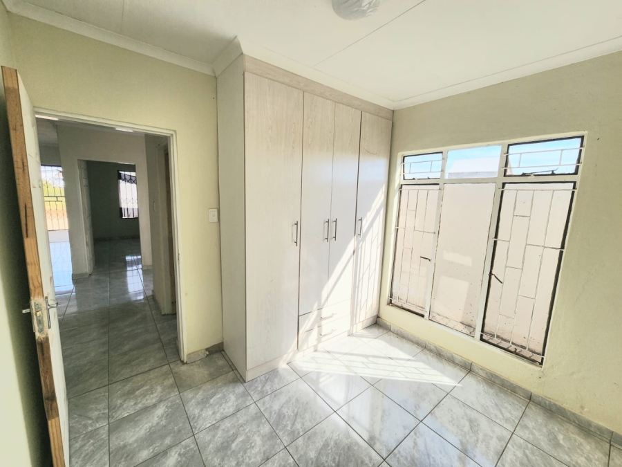 6 Bedroom Property for Sale in Northam Limpopo