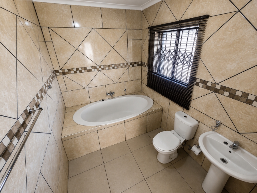 To Let 3 Bedroom Property for Rent in Seshego D Limpopo