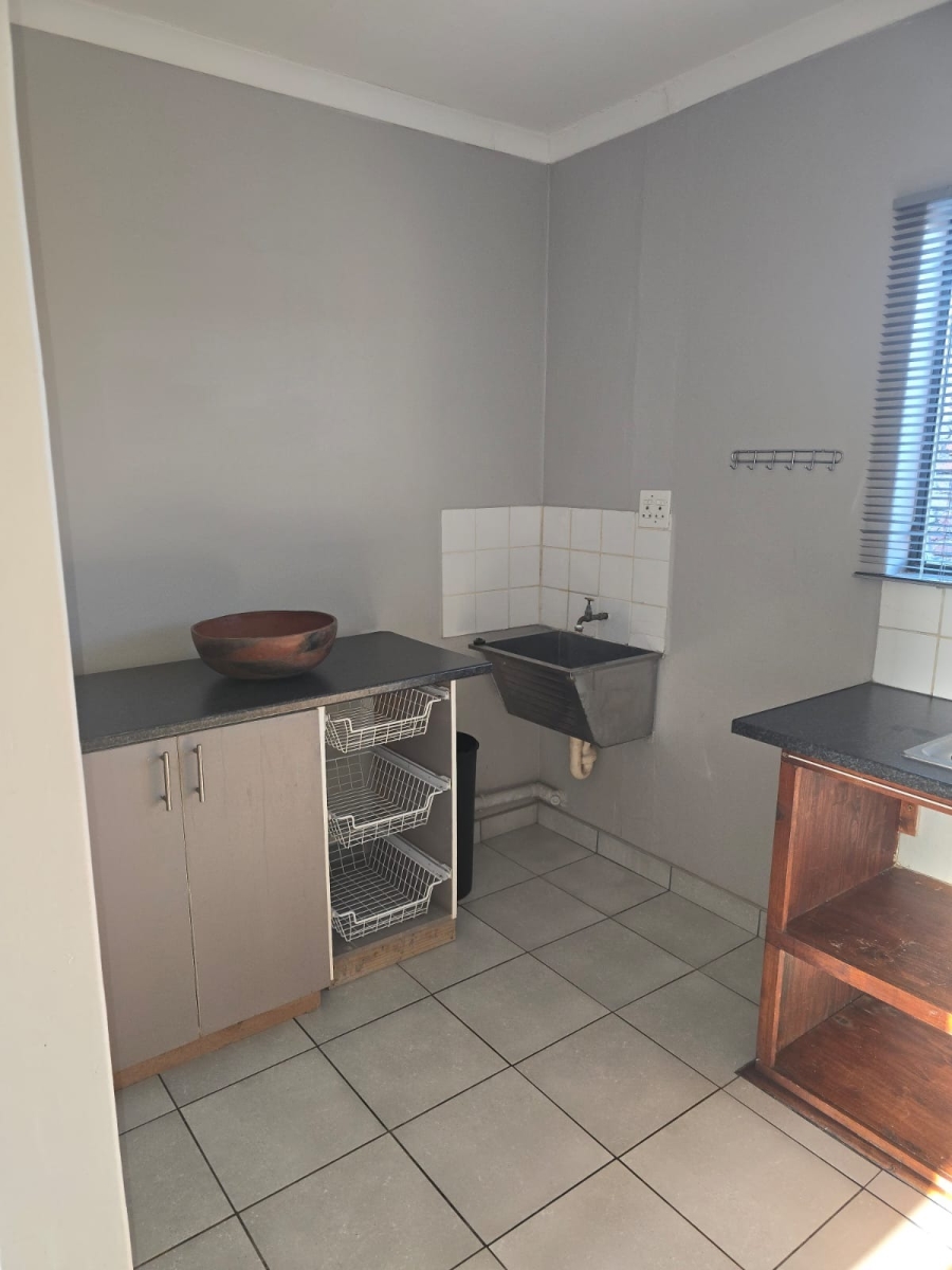 To Let 1 Bedroom Property for Rent in Hoedspruit Limpopo
