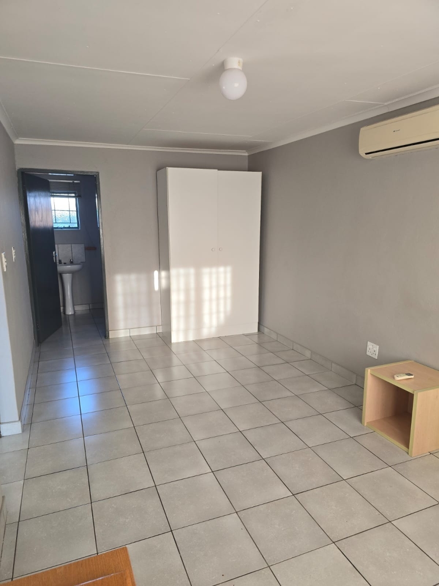 To Let 1 Bedroom Property for Rent in Hoedspruit Limpopo