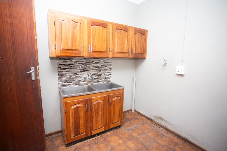 To Let 4 Bedroom Property for Rent in Chroompark Limpopo