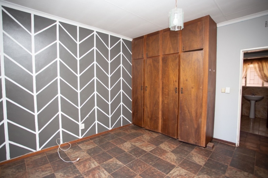 To Let 4 Bedroom Property for Rent in Chroompark Limpopo