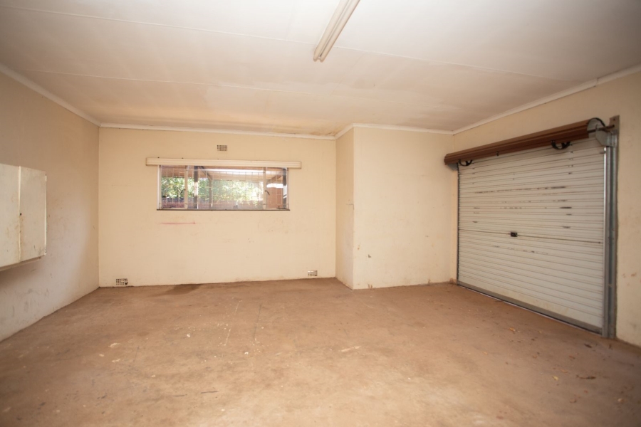 To Let 4 Bedroom Property for Rent in Chroompark Limpopo