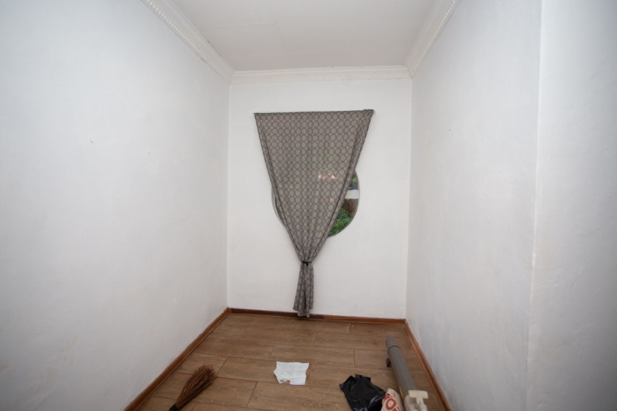 To Let 4 Bedroom Property for Rent in Chroompark Limpopo