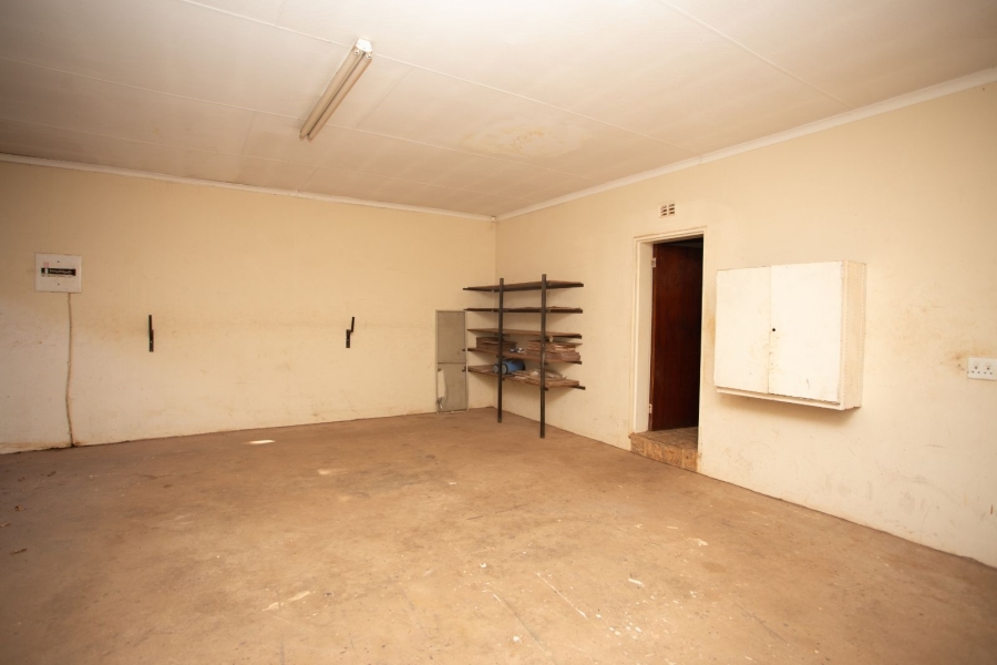 To Let 4 Bedroom Property for Rent in Chroompark Limpopo