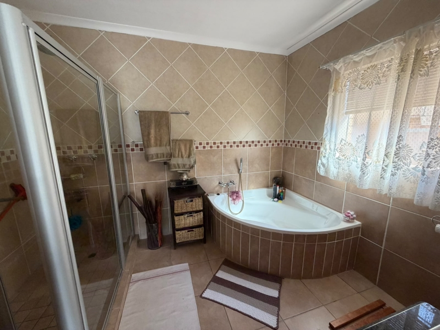 3 Bedroom Property for Sale in Bendor Limpopo