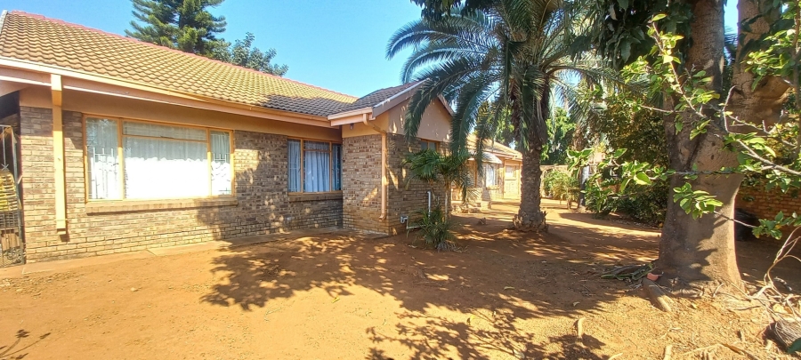 4 Bedroom Property for Sale in Flora Park Limpopo