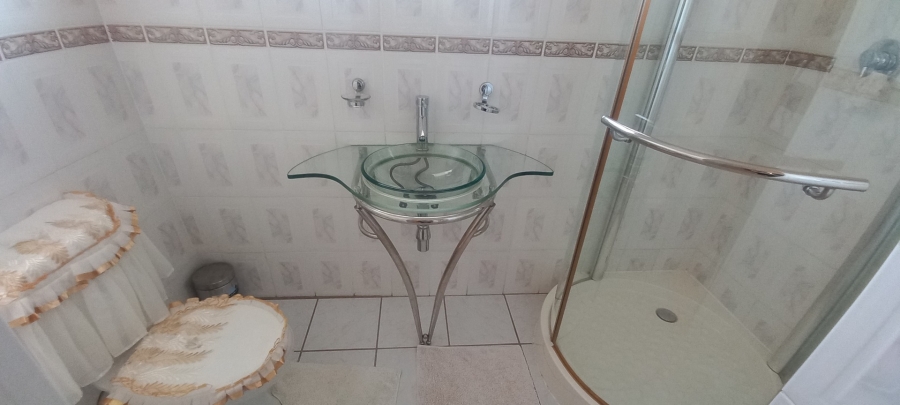 4 Bedroom Property for Sale in Flora Park Limpopo