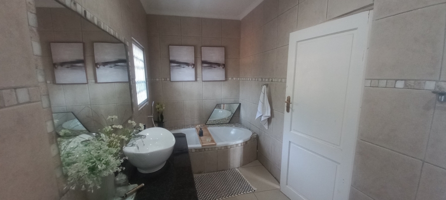 4 Bedroom Property for Sale in Bendor Limpopo