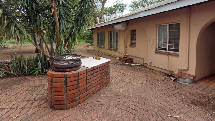 To Let 4 Bedroom Property for Rent in Northam Limpopo
