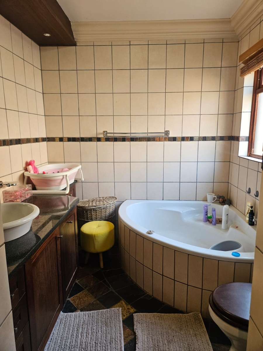3 Bedroom Property for Sale in Ditholo Wildlife Estate Limpopo