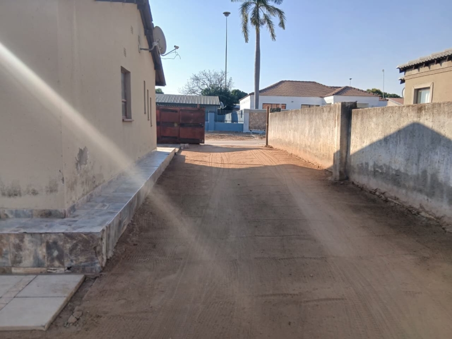 3 Bedroom Property for Sale in Namakgale Limpopo