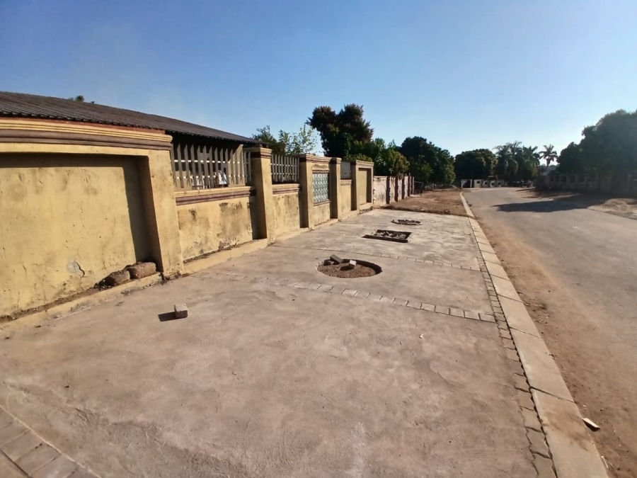3 Bedroom Property for Sale in Namakgale Limpopo