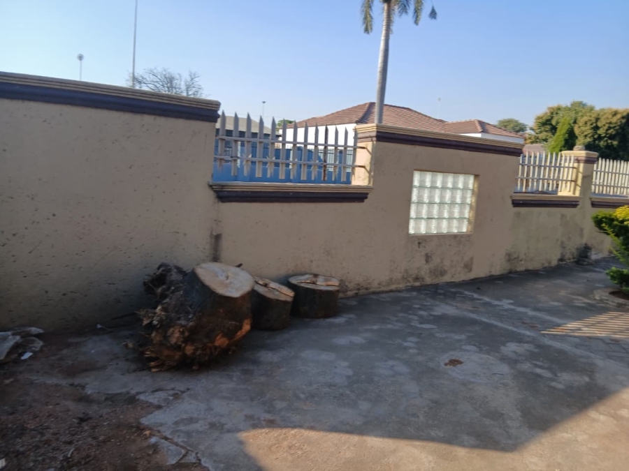 3 Bedroom Property for Sale in Namakgale Limpopo
