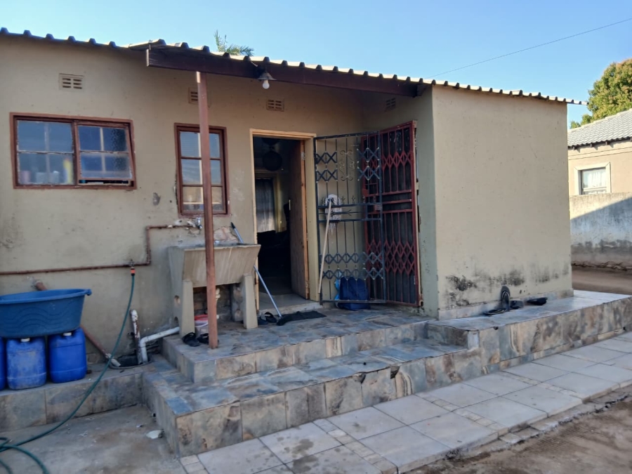 3 Bedroom Property for Sale in Namakgale Limpopo