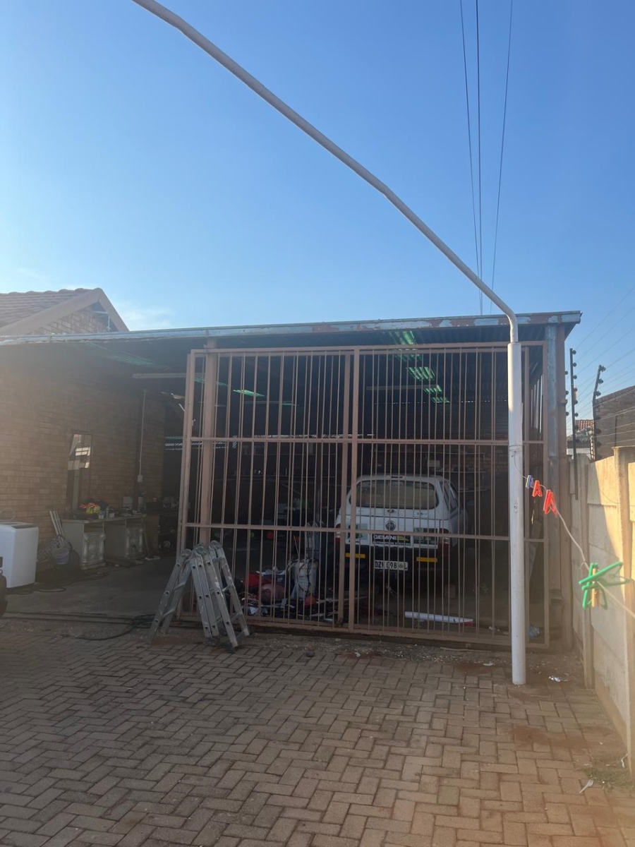 3 Bedroom Property for Sale in Flora Park Limpopo