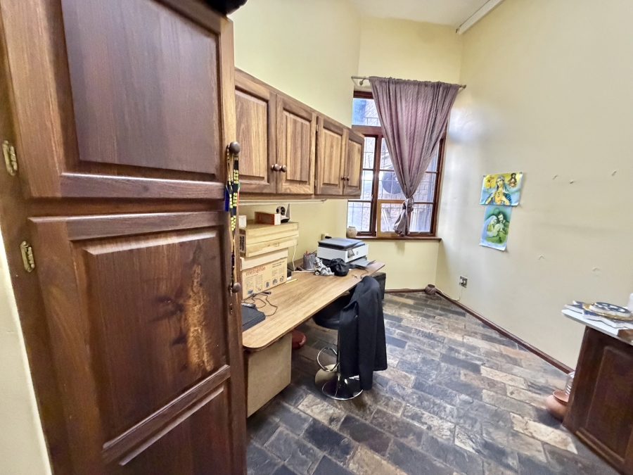 5 Bedroom Property for Sale in Louis Trichardt Limpopo