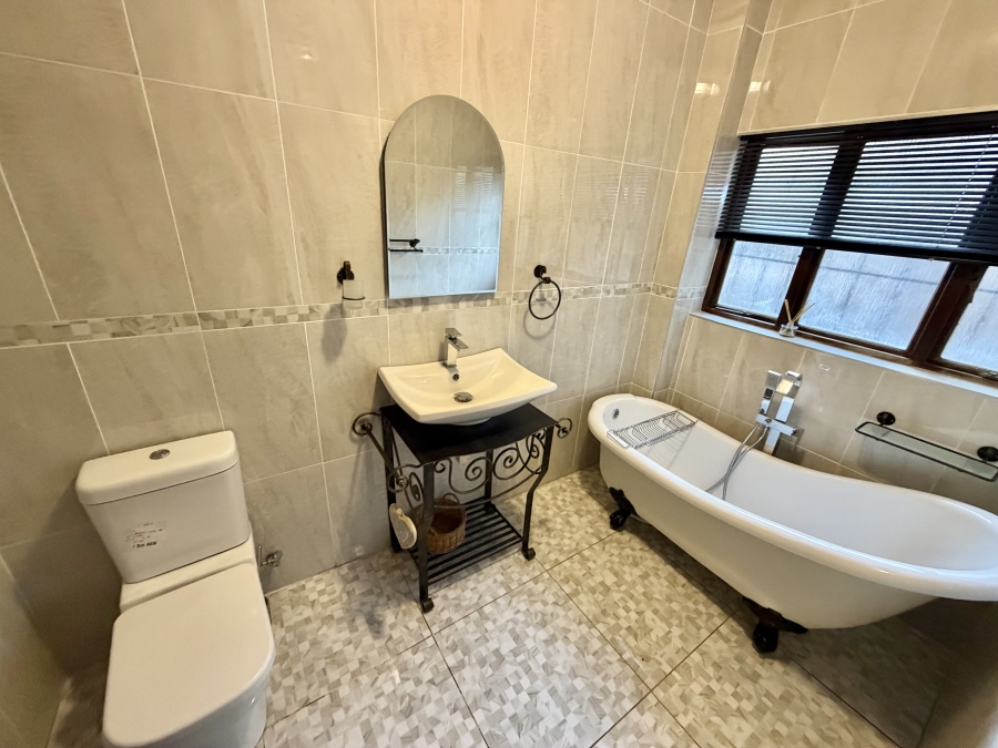5 Bedroom Property for Sale in Louis Trichardt Limpopo