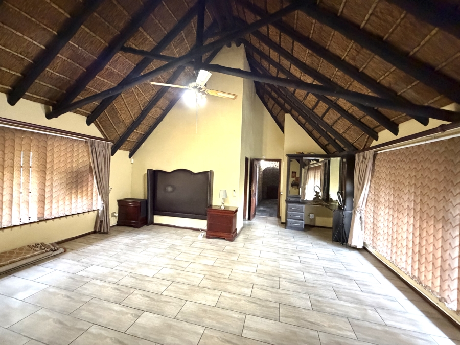 5 Bedroom Property for Sale in Louis Trichardt Limpopo