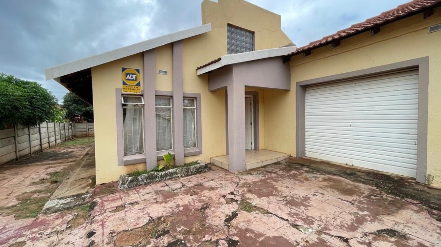 4 Bedroom Property for Sale in Flora Park Limpopo