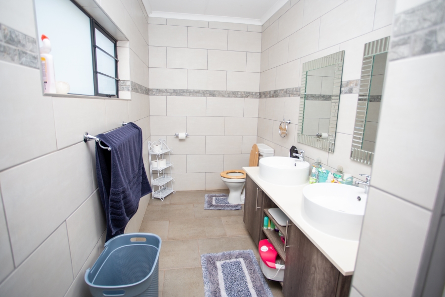 4 Bedroom Property for Sale in Chroompark Limpopo
