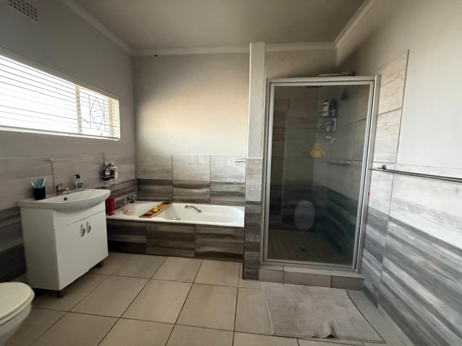3 Bedroom Property for Sale in Chroompark Limpopo