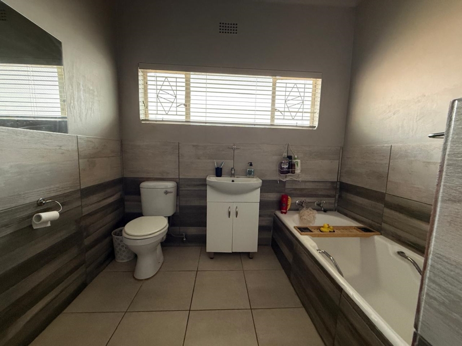 3 Bedroom Property for Sale in Chroompark Limpopo