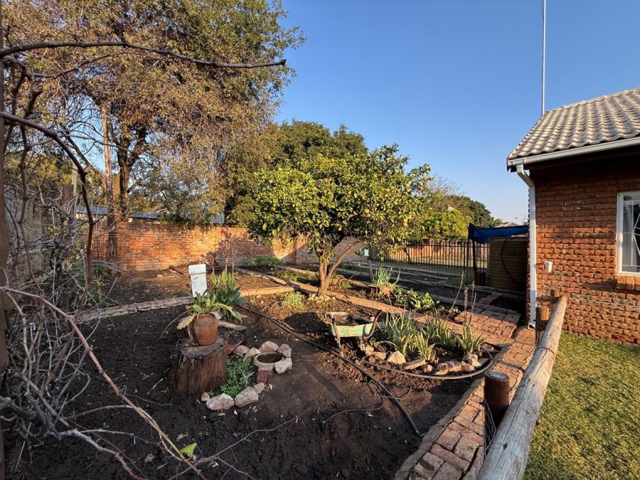 3 Bedroom Property for Sale in Chroompark Limpopo