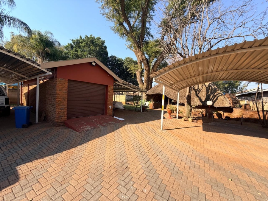 4 Bedroom Property for Sale in Mokopane Central Limpopo