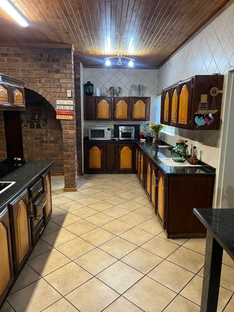 4 Bedroom Property for Sale in Chroompark Limpopo