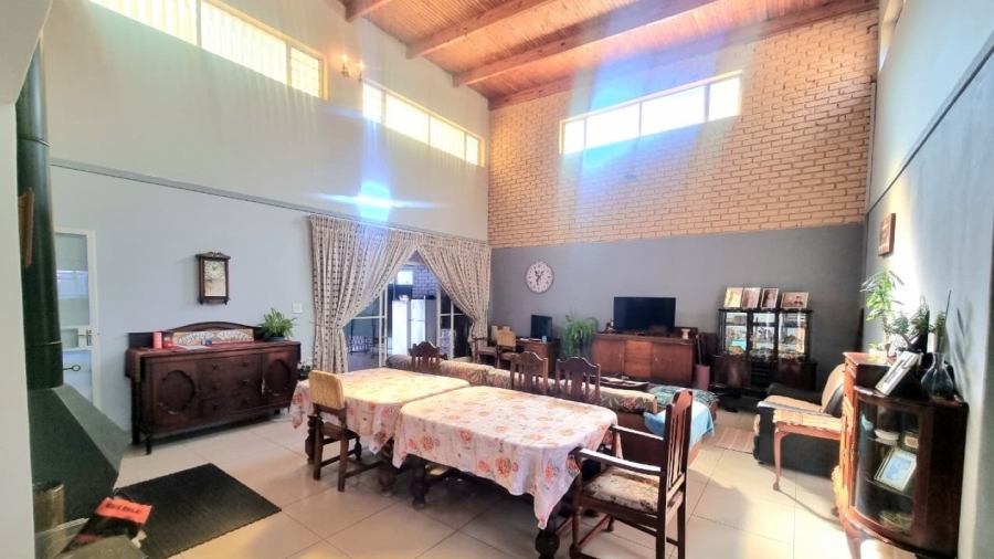 6 Bedroom Property for Sale in Modimolle Limpopo