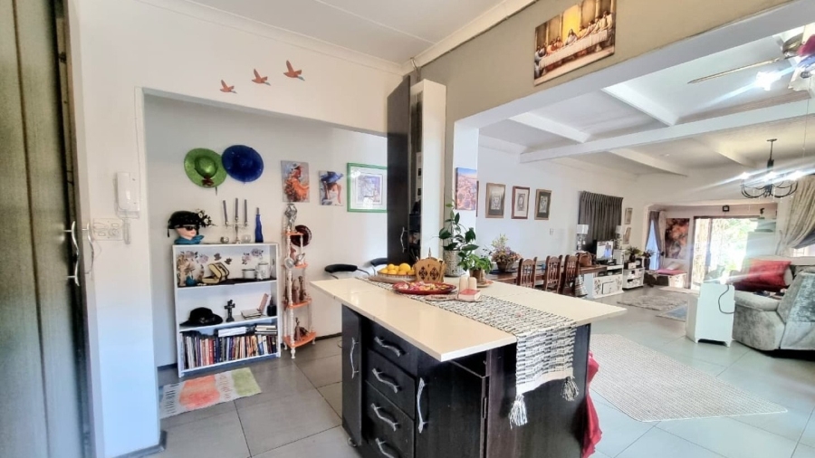 6 Bedroom Property for Sale in Modimolle Limpopo