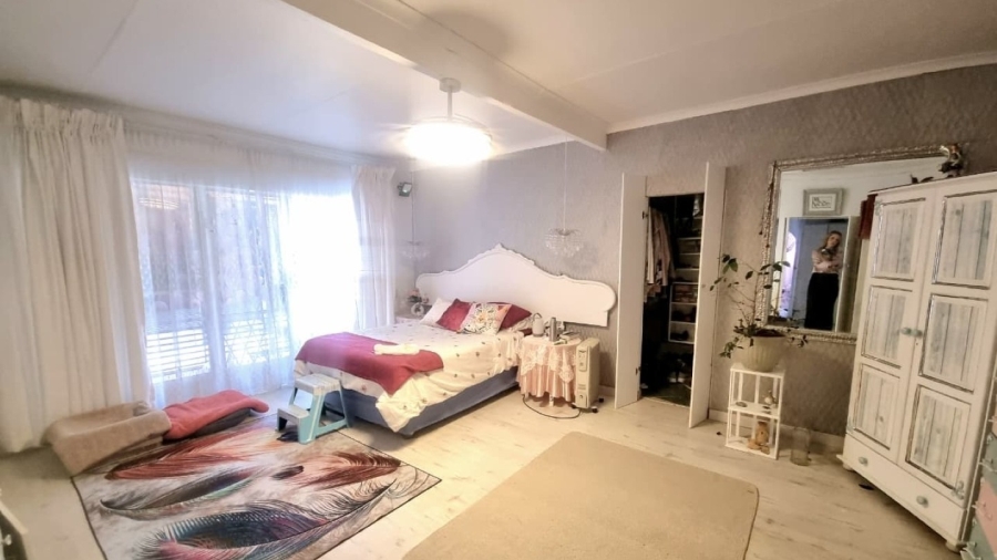 6 Bedroom Property for Sale in Modimolle Limpopo