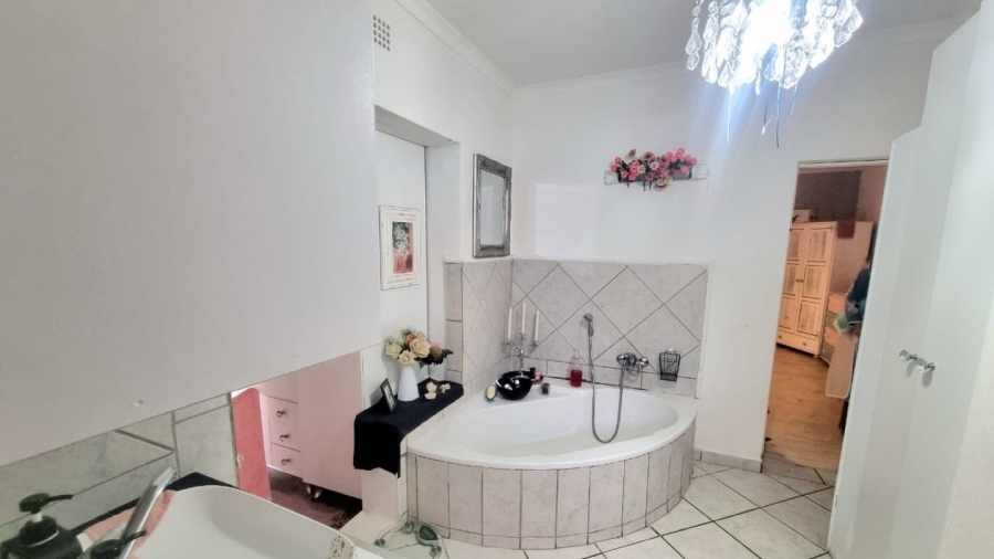 6 Bedroom Property for Sale in Modimolle Limpopo