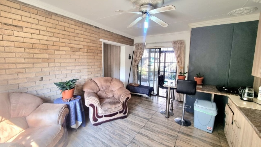 6 Bedroom Property for Sale in Modimolle Limpopo