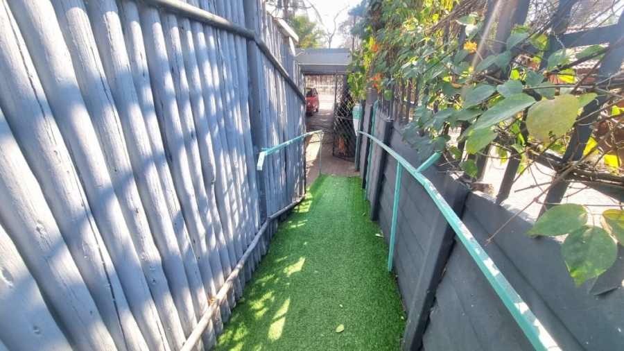 6 Bedroom Property for Sale in Modimolle Limpopo