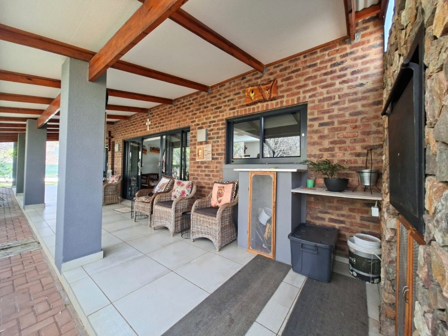 2 Bedroom Property for Sale in Negester Klein Kariba Limpopo