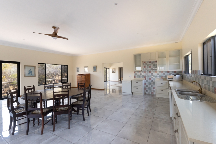 6 Bedroom Property for Sale in Vaalwater Limpopo