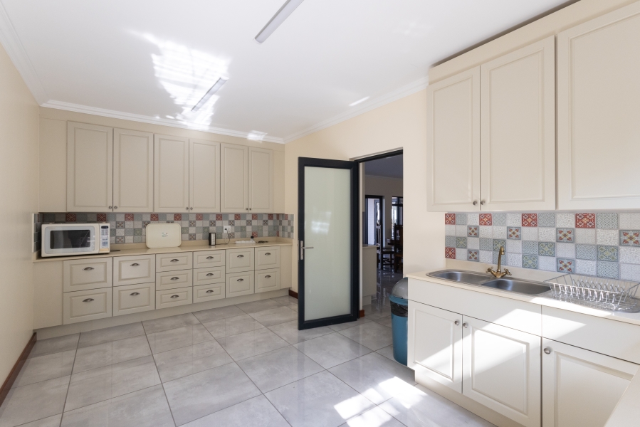 6 Bedroom Property for Sale in Vaalwater Limpopo