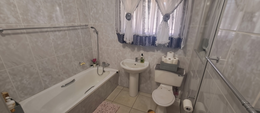 4 Bedroom Property for Sale in Impala Park Limpopo