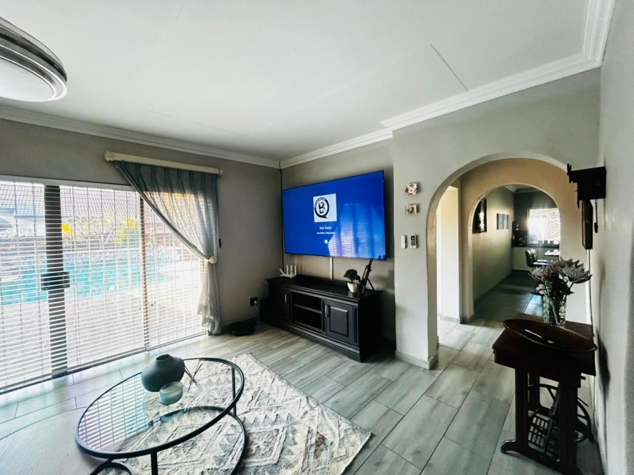 4 Bedroom Property for Sale in Chroompark Limpopo