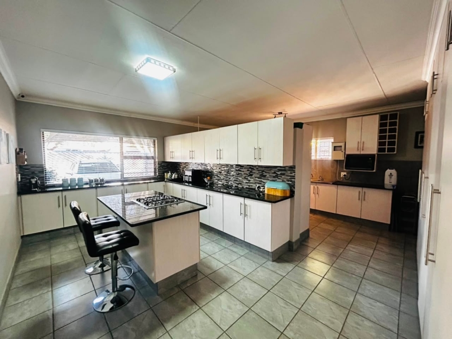 4 Bedroom Property for Sale in Chroompark Limpopo