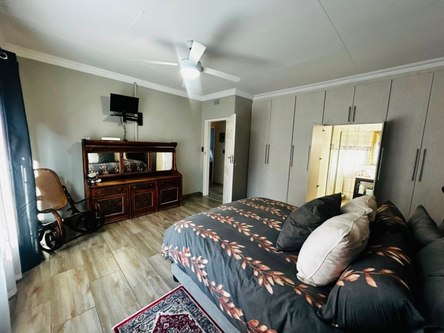 4 Bedroom Property for Sale in Chroompark Limpopo
