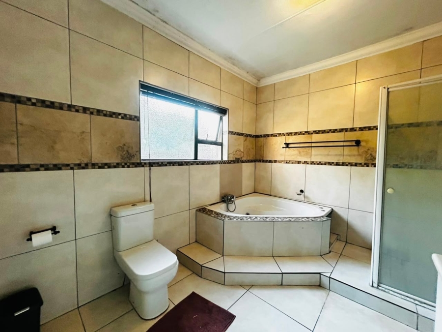 4 Bedroom Property for Sale in Chroompark Limpopo