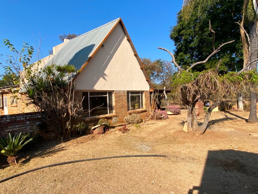 5 Bedroom Property for Sale in Mokopane Rural Limpopo