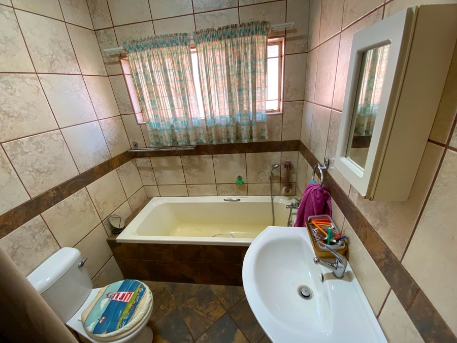 5 Bedroom Property for Sale in Mokopane Rural Limpopo