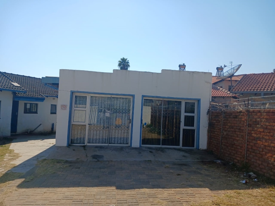 5 Bedroom Property for Sale in Penina Park Limpopo