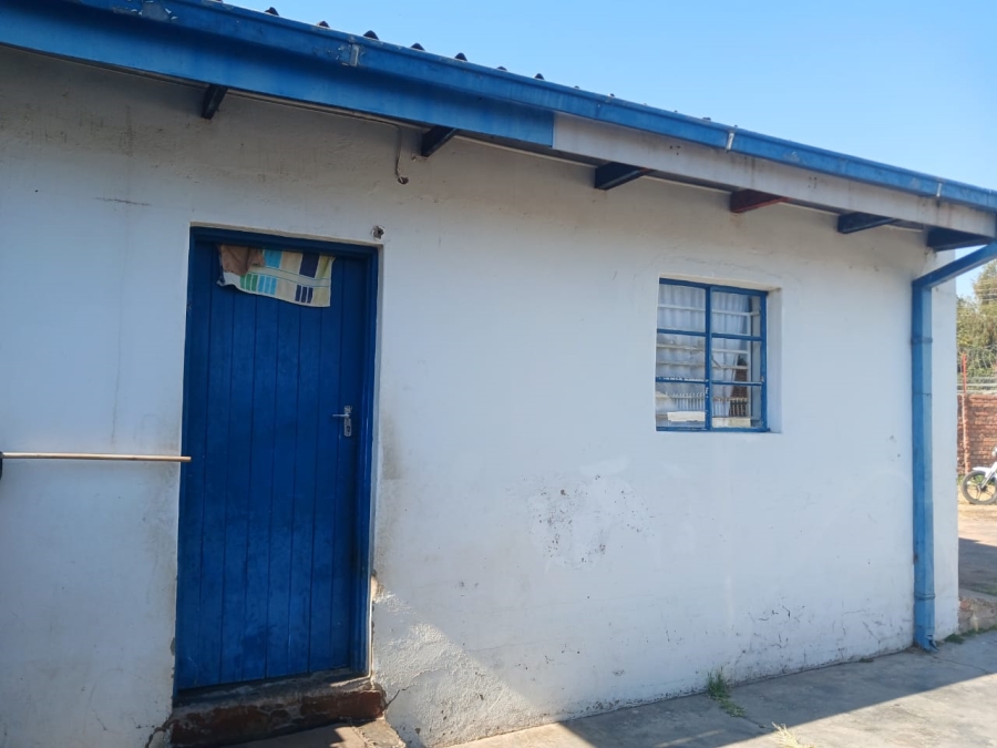 5 Bedroom Property for Sale in Penina Park Limpopo